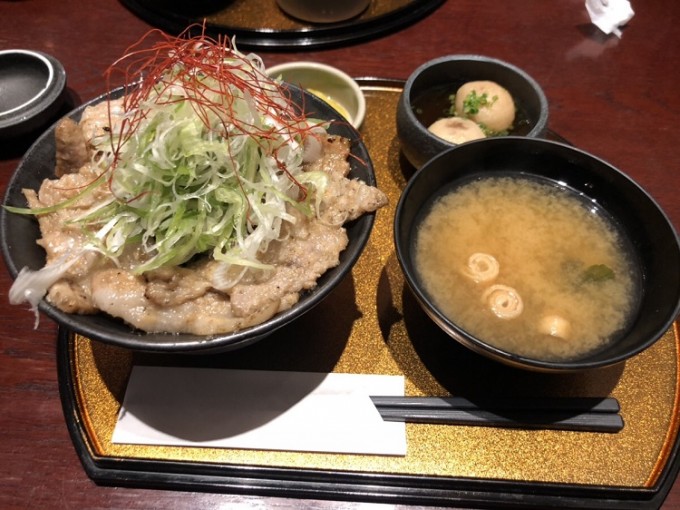 958f748cc2d50d8ff57cb92725e2df7d.dat