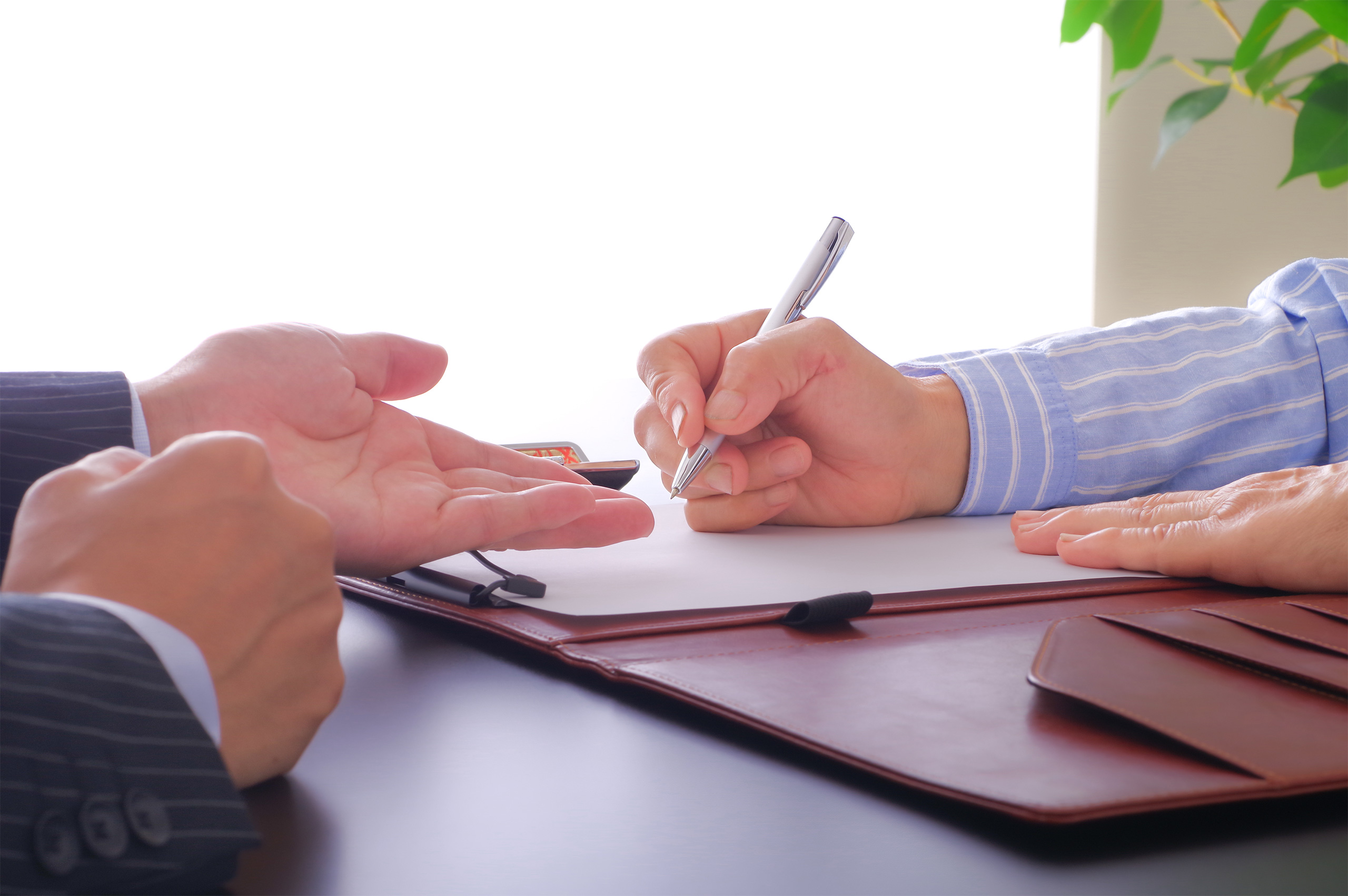 岡山市にお住まいのT様が、「相続した実家の複雑な名義問題を解消し、無事に売却できた事例」